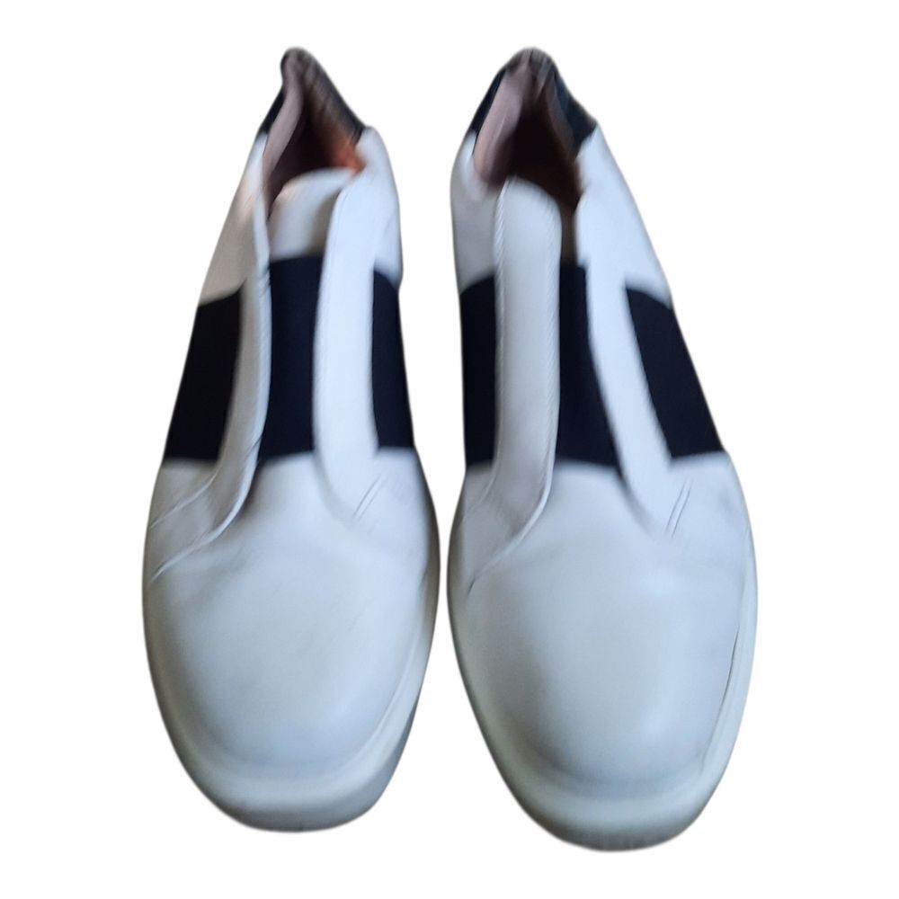 Linea Paolo White and Black Sneakers Slip-On Comfort